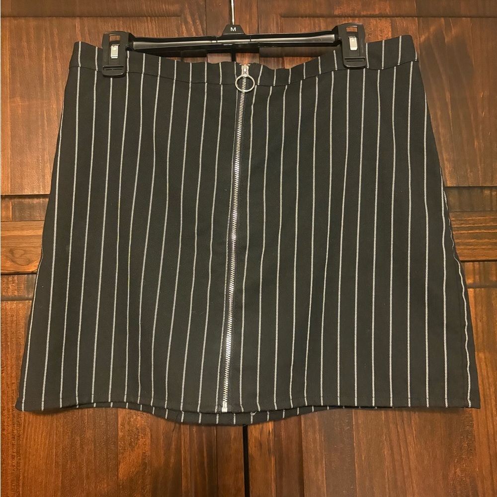 Garage Black and White Pinstripe Pencil Skirt